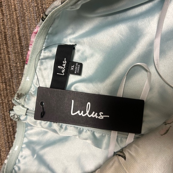 NWT Lulu's Elegant strapless, light sage Floral Dress for prom, wedding guest - Picture 5 of 8